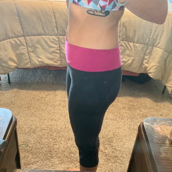 Nike Dri Fit Capris - Picture 4 of 8